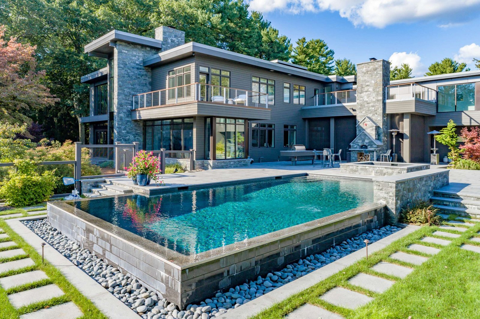 Luxury infinity pool installation in South Florida